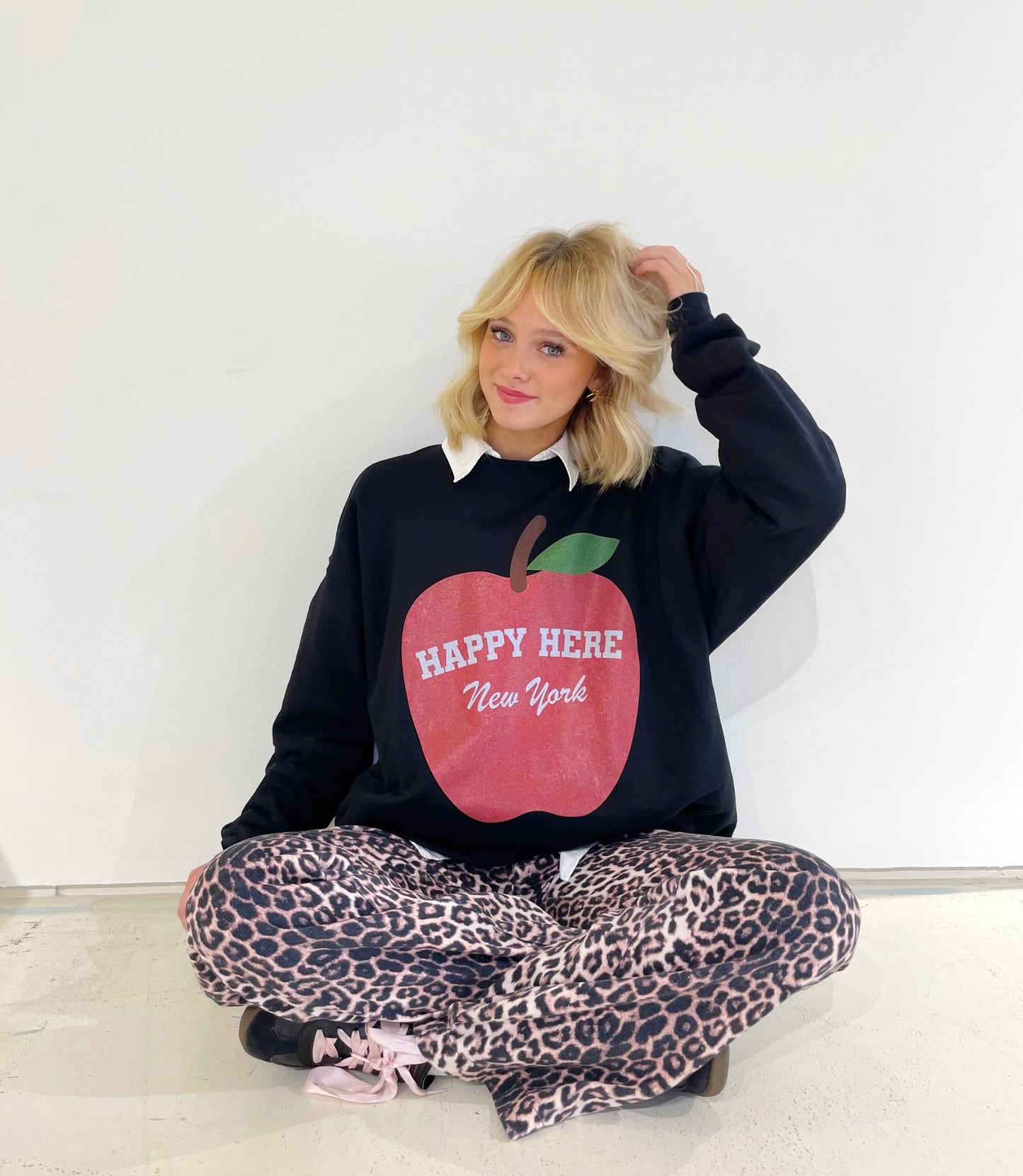 HAPPY HERE NEW YORK (the BIG APPLE) 🍎 Crew