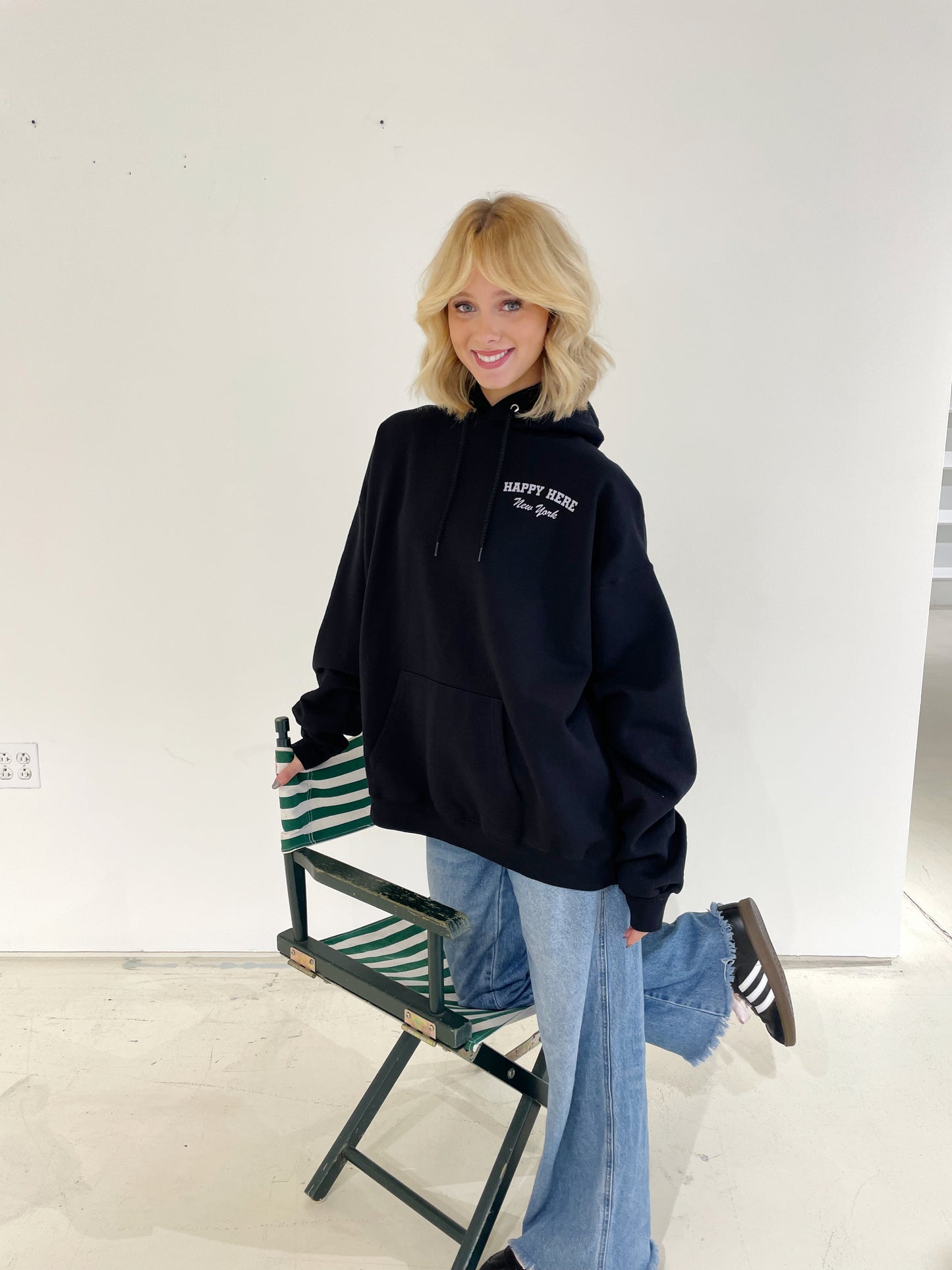 HAPPY HERE NEW YORK )(the Big Apple) Hoodie