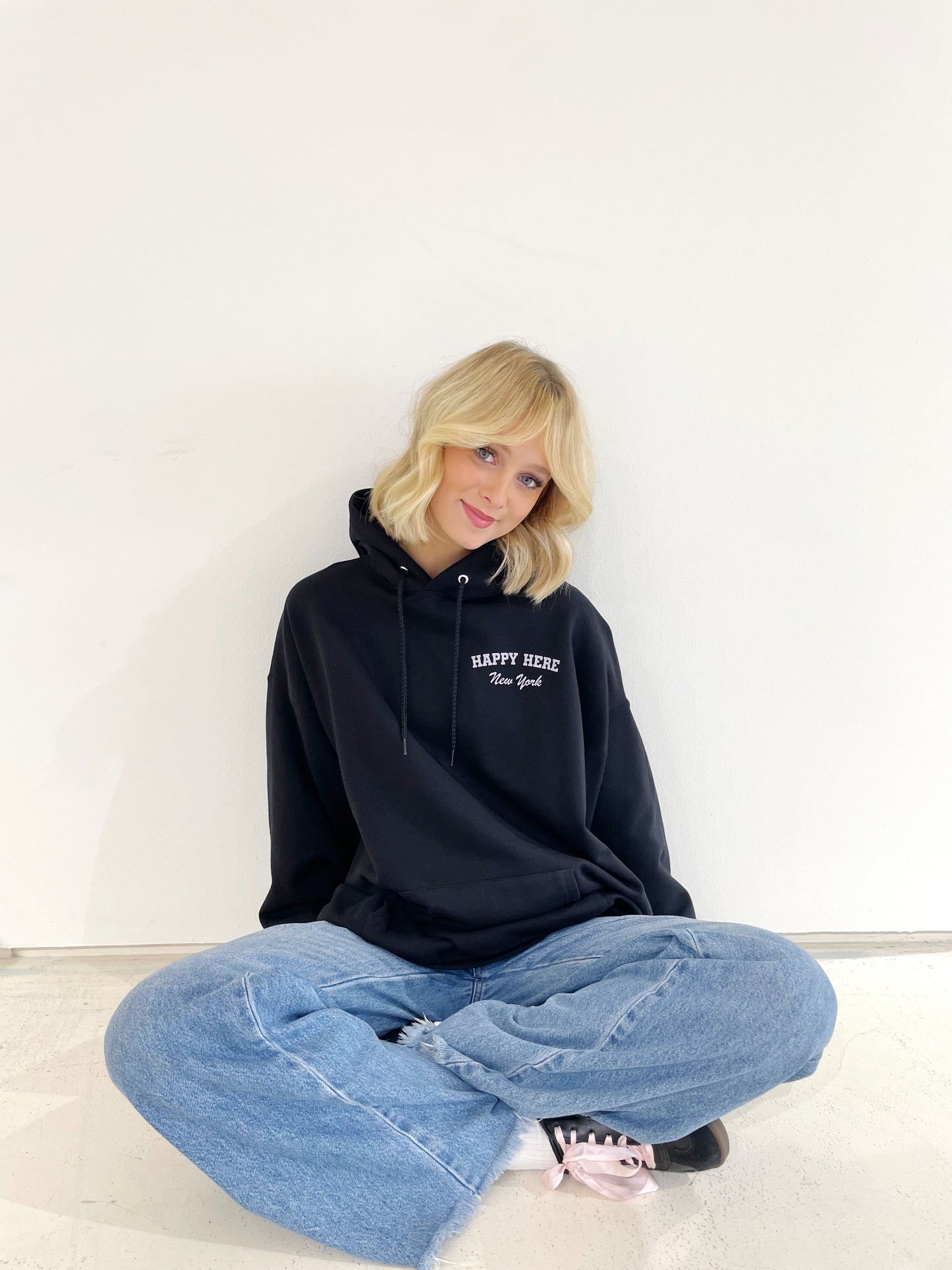 HAPPY HERE NEW YORK )(the Big Apple) Hoodie