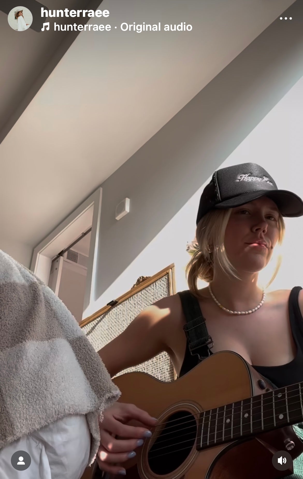 HAPPY ERA Trucker Hat