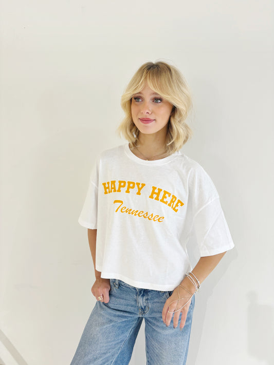 HAPPY HERE Tennessee Crop Tee! 🤠🧡🎉🏈
NOTE: HAPPY GIRL Model is wearing a size LARGE to show an oversized fit.