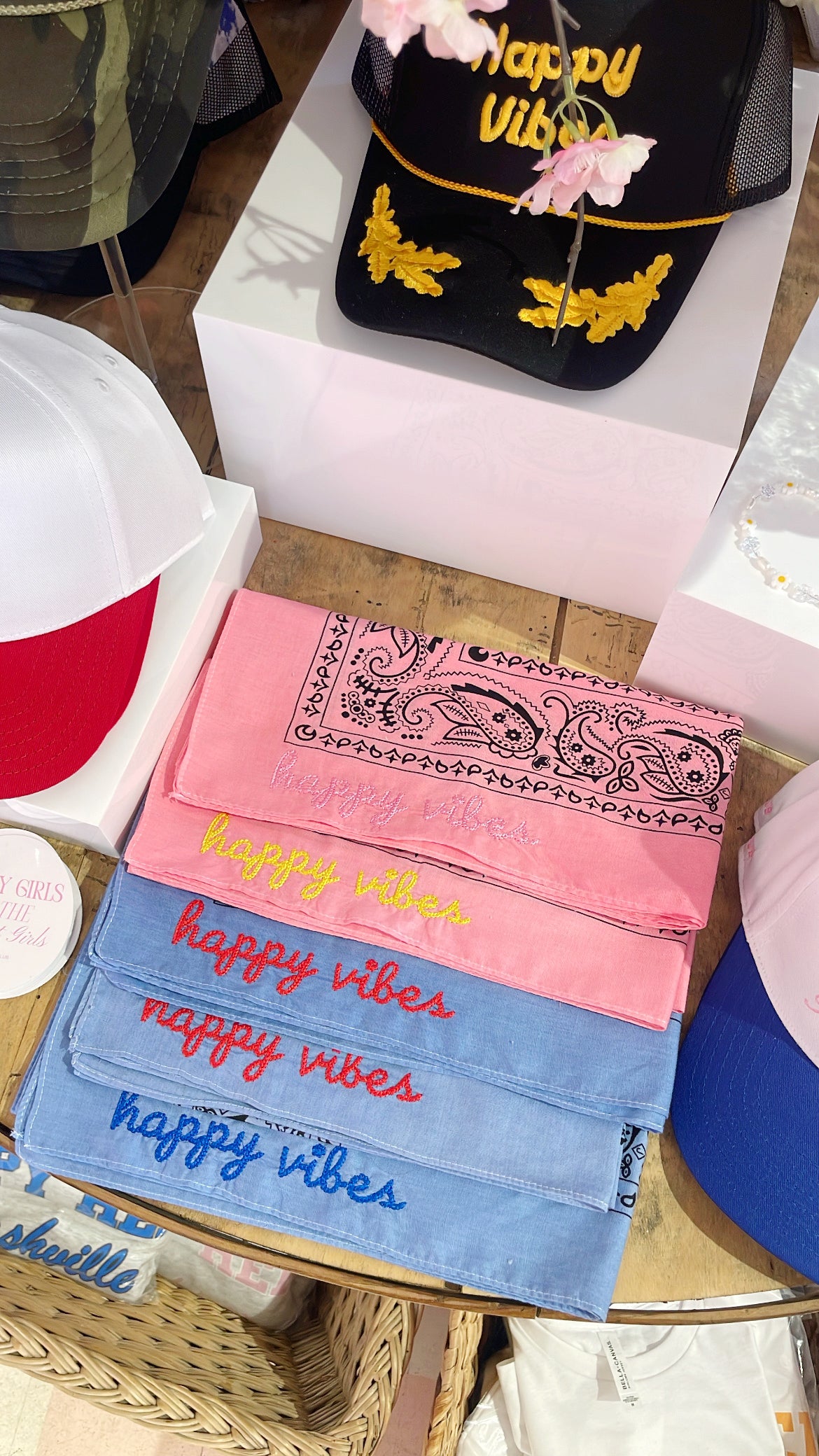 HAPPY VIBES Bandana